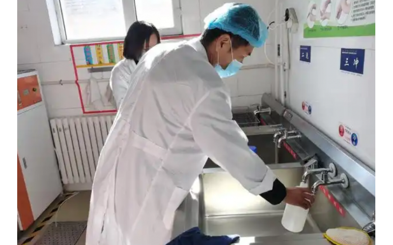 二次供水檢測(cè)指標(biāo)全解讀！專(zhuān)業(yè)檢測(cè)選對(duì)機(jī)構(gòu)，全家飲水更安心